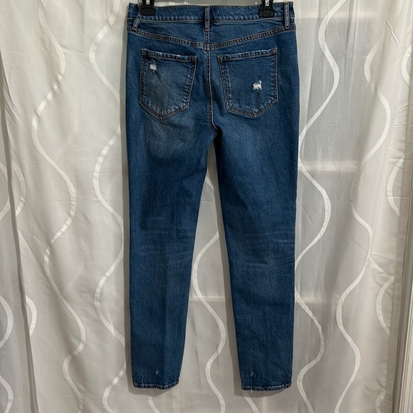 Loft, Modern Skinny, Lightly Distressed Jeans, Size 2 - Picture 3 of 6